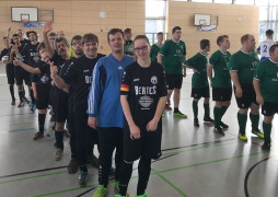 Aufstellung der Teams beim Turnier in Hersbruck